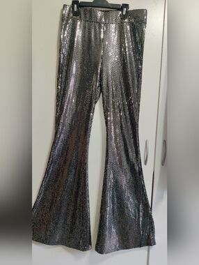 Chelsea & Violet Metallic Silver Wide-Leg Pants ✨